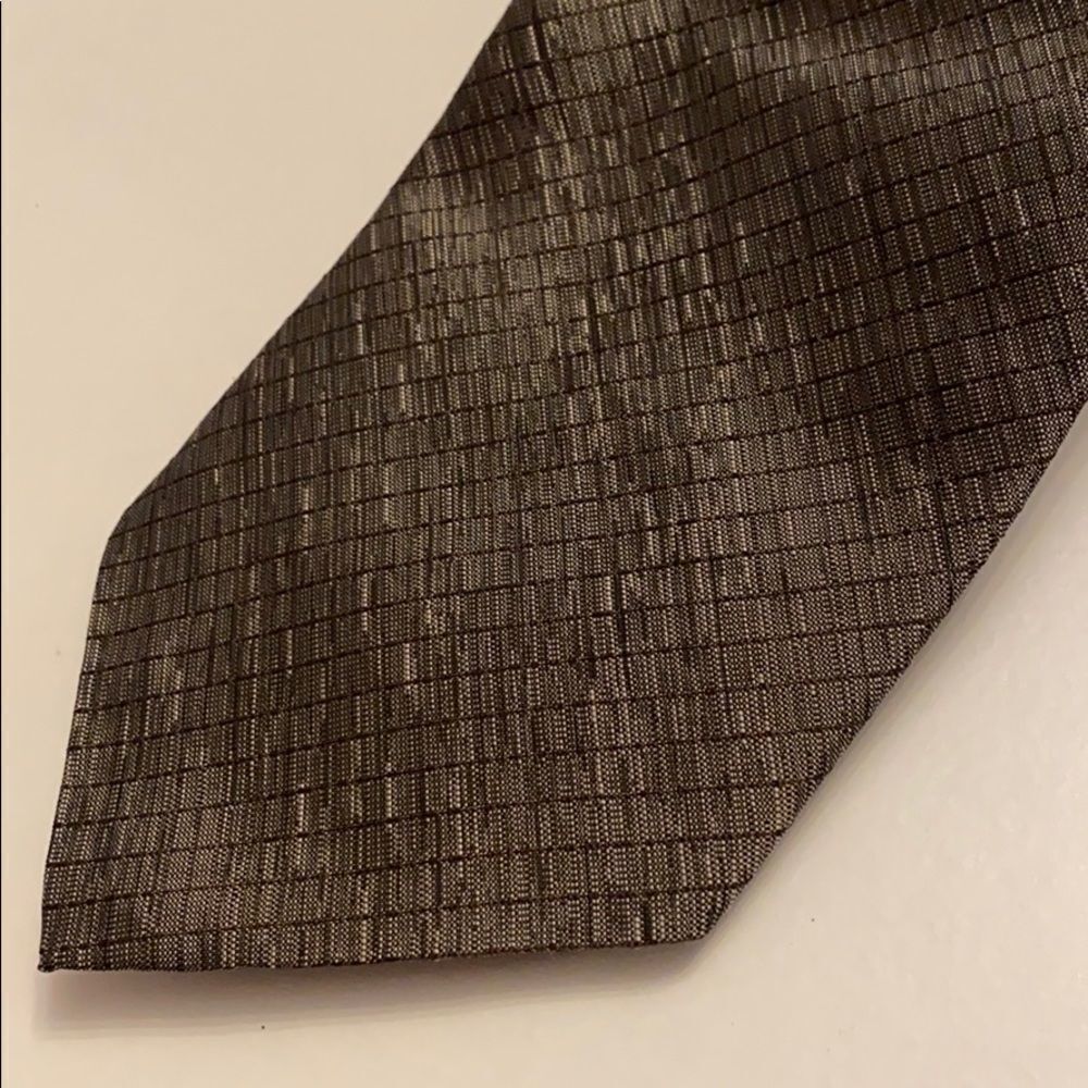 Van Heusen Tie Brown Satin 100% Silk
